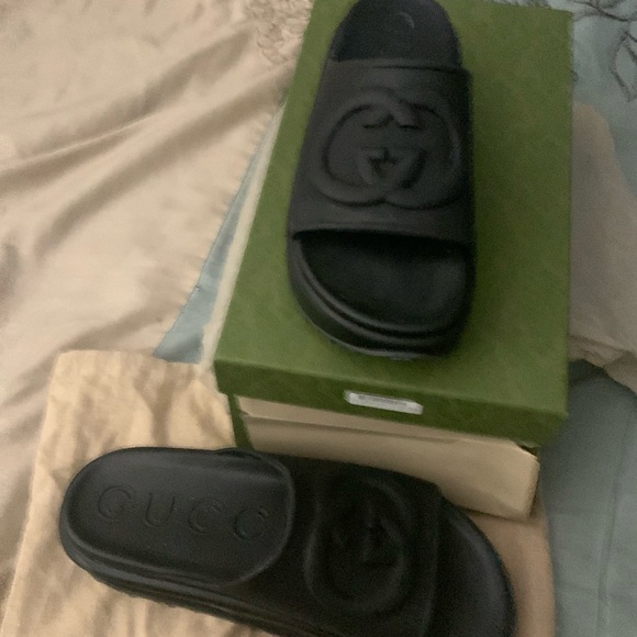 Gucci Size 42 Interlock Platform Slides - Picture 2 of 3